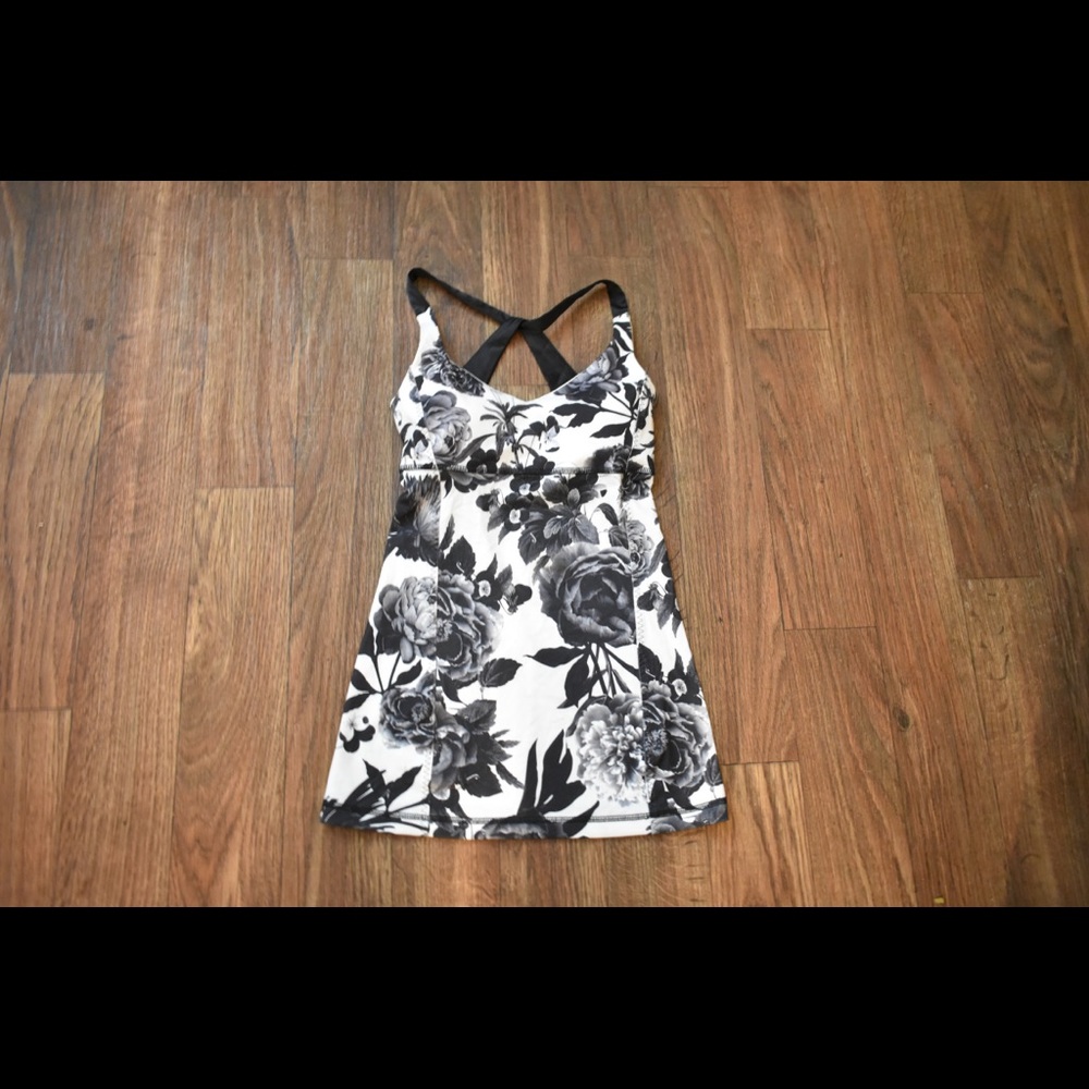 Lululemon Sports Top